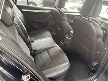 Skoda Octavia 1.6 TDI Elegance DSG Euro 5 (s/s) 5dr