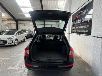 Skoda Octavia 1.6 TDI Elegance DSG Euro 5 (s/s) 5dr