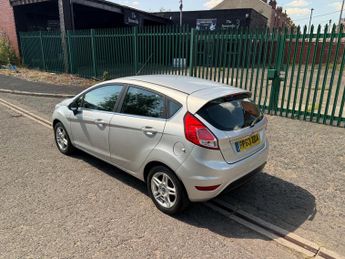 Ford Fiesta 1.0T EcoBoost Zetec Euro 5 (s/s) 5dr