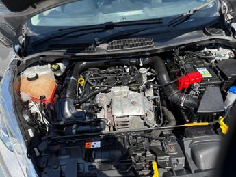 Ford Fiesta 1.0T EcoBoost Zetec Euro 5 (s/s) 5dr