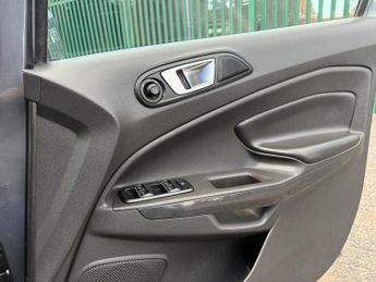 Ford EcoSport 1.0T EcoBoost Titanium 2WD Euro 5 (s/s) 5dr