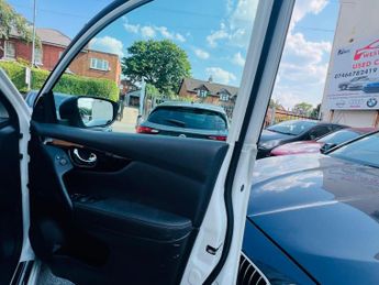 Nissan Qashqai 1.6 dCi Tekna XTRON 2WD Euro 5 (s/s) 5dr