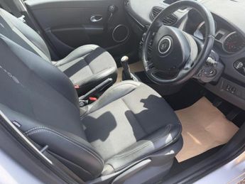Renault Clio 1.2 Dynamique TomTom Euro 5 5dr