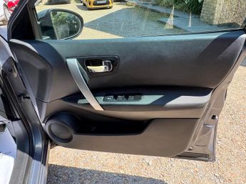 Nissan Qashqai 2.0 Acenta CVT 2WD Euro 4 5dr