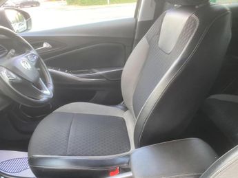 Vauxhall Grandland X 1.6 Turbo D BlueInjection Sport Nav Auto Euro 6 (s/s) 5dr