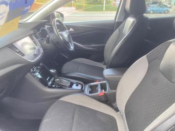 Vauxhall Grandland X 1.6 Turbo D BlueInjection Sport Nav Auto Euro 6 (s/s) 5dr