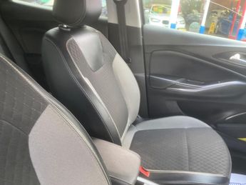 Vauxhall Grandland X 1.6 Turbo D BlueInjection Sport Nav Auto Euro 6 (s/s) 5dr