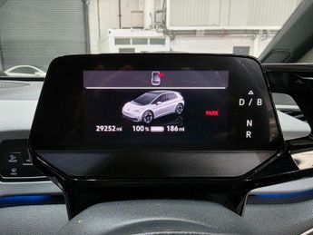 Volkswagen ID.3 Pure Performance 45kWh Style Auto 5dr