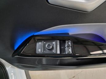Volkswagen ID.3 Pure Performance 45kWh Style Auto 5dr