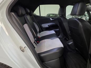 Volkswagen ID.3 Pure Performance 45kWh Style Auto 5dr