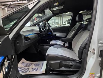 Volkswagen ID.3 Pure Performance 45kWh Style Auto 5dr