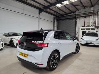 Volkswagen ID.3 Pure Performance 45kWh Style Auto 5dr