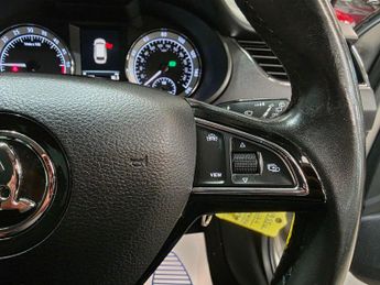 Skoda Octavia 1.6 TDI SE L DSG Euro 6 (s/s) 5dr