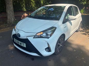 Toyota Yaris 1.5 VVT-h Icon Tech E-CVT Euro 6 (s/s) 5dr