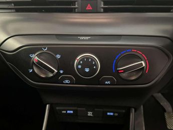 Hyundai i20 1.0 T-GDi MHEV SE Connect Hatchback 5dr Petrol Hybrid Manual Eur