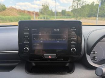 Toyota Yaris 1.5 VVT-h Icon E-CVT Euro 6 (s/s) 5dr
