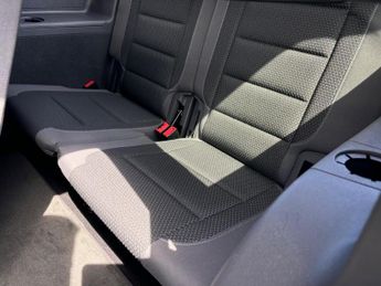 Volkswagen Touran 1.6 TDI BlueMotion Tech SE DSG Euro 5 (s/s) 5dr