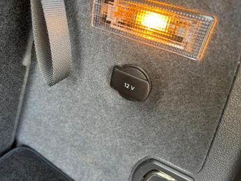 Volkswagen Touran 1.6 TDI BlueMotion Tech SE DSG Euro 5 (s/s) 5dr