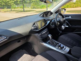 Peugeot 308 1.2 PureTech Allure EAT Euro 6 (s/s) 5dr
