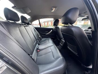 BMW 3 Series 3.0 330d Luxury Auto xDrive Euro 6 (s/s) 4dr