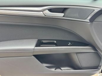Ford Mondeo 2.0 TiVCT Zetec Edition CVT Euro 6 (s/s) 5dr