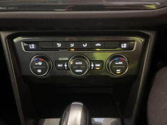Volkswagen Tiguan 1.5 TSI EVO Match SUV 5dr Petrol DSG Euro 6 (s/s) (150 ps)