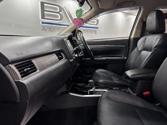 Mitsubishi Outlander 2.0 MIVEC Exceed CVT 4WD Euro 6 (s/s) 5dr