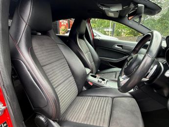 Mercedes-Benz A Class 2.1 A200d AMG Line (Premium) 7G-DCT Euro 6 (s/s) 5dr