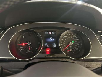 Volkswagen Passat 2.0 TDI EVO SE Nav Estate 5dr Diesel DSG Euro 6 (s/s) (150 ps)