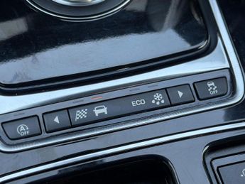 Jaguar XE 2.0d R-Sport Auto Euro 6 (s/s) 4dr