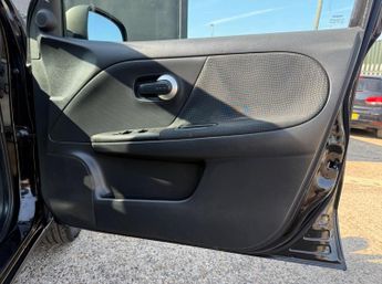 Nissan Note 1.6 16V Tekna Auto Euro 4 5dr