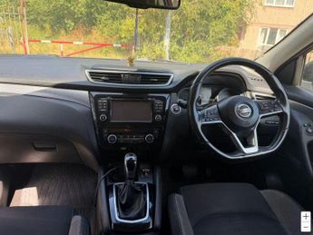 Nissan Qashqai 1.2 DIG-T N-Connecta XTRON Euro 6 (s/s) 5dr