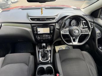 Nissan Qashqai 1.2 DIG-T N-Connecta XTRON Euro 6 (s/s) 5dr