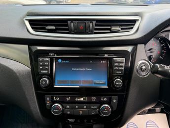 Nissan Qashqai 1.2 DIG-T N-Connecta XTRON Euro 6 (s/s) 5dr