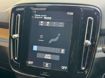 Volvo XC40 1.5h T4 Recharge 10.7kWh R-Design Auto Euro 6 (s/s) 5dr