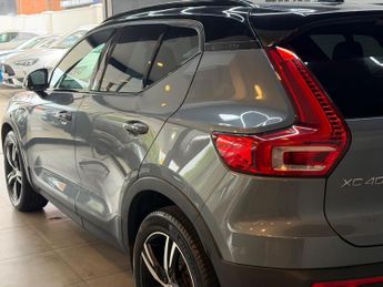 Volvo XC40 1.5h T4 Recharge 10.7kWh R-Design Auto Euro 6 (s/s) 5dr