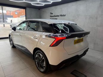 MG MG4 64kWh SE Long Range Auto 5dr