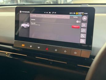 MG MG4 64kWh SE Long Range Auto 5dr