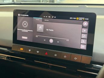MG MG4 64kWh SE Long Range Auto 5dr