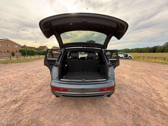 Audi Q7 3.0 TDI V6 S line Tiptronic quattro Euro 5 5dr