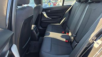 BMW 1 Series 2.0 118d SE Auto Euro 5 (s/s) 5dr