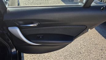 BMW 1 Series 2.0 118d SE Auto Euro 5 (s/s) 5dr