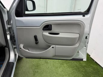 Renault Kangoo 1.6 16v Authentique 5dr