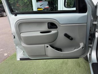 Renault Kangoo 1.6 16v Authentique 5dr