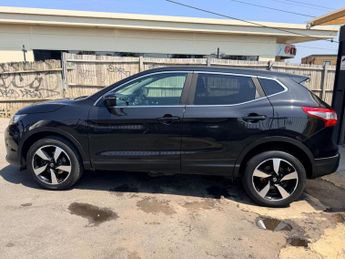 Nissan Qashqai 1.2 DIG-T N-Connecta 2WD Euro 6 (s/s) 5dr