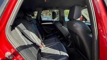 Audi Q5 2.0 TDI S line S Tronic quattro Euro 5 5dr