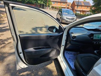 Hyundai i10 1.2 SE Hatchback 5dr Petrol Auto Euro 6 (87 ps)