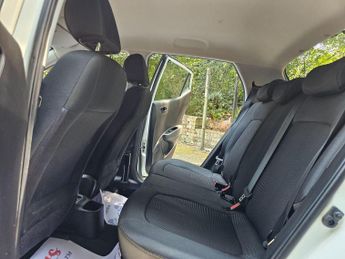 Hyundai i10 1.2 SE Hatchback 5dr Petrol Auto Euro 6 (87 ps)