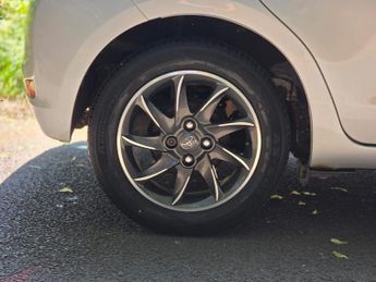 Toyota Yaris 1.0 VVT-i Edition Euro 5 5dr