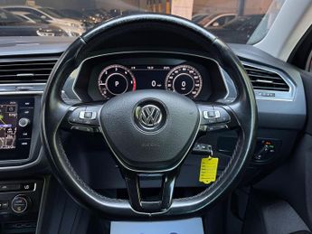 Volkswagen Tiguan 2.0 TDI SE Navigation DSG Euro 6 (s/s) 5dr